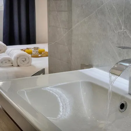 Cannes Centre, Parking, Elegant 2 Chambres, 2 Sdb A2B248