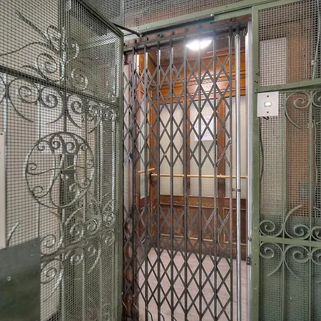 Elegant 2 Parking, Clemenceau- Centre A2b248